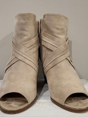 Journee Collection Sabeena Wedge Geels